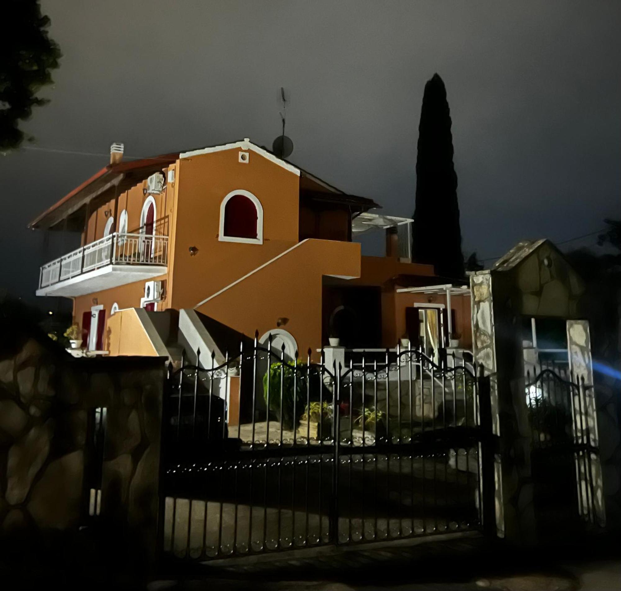 Villa Nisi Gerekou Kontokali Exteriör bild